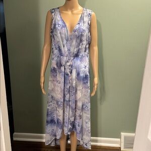 Simply Vera Vera Wang Blue and White Floral Sleeveless V-Neck Dress